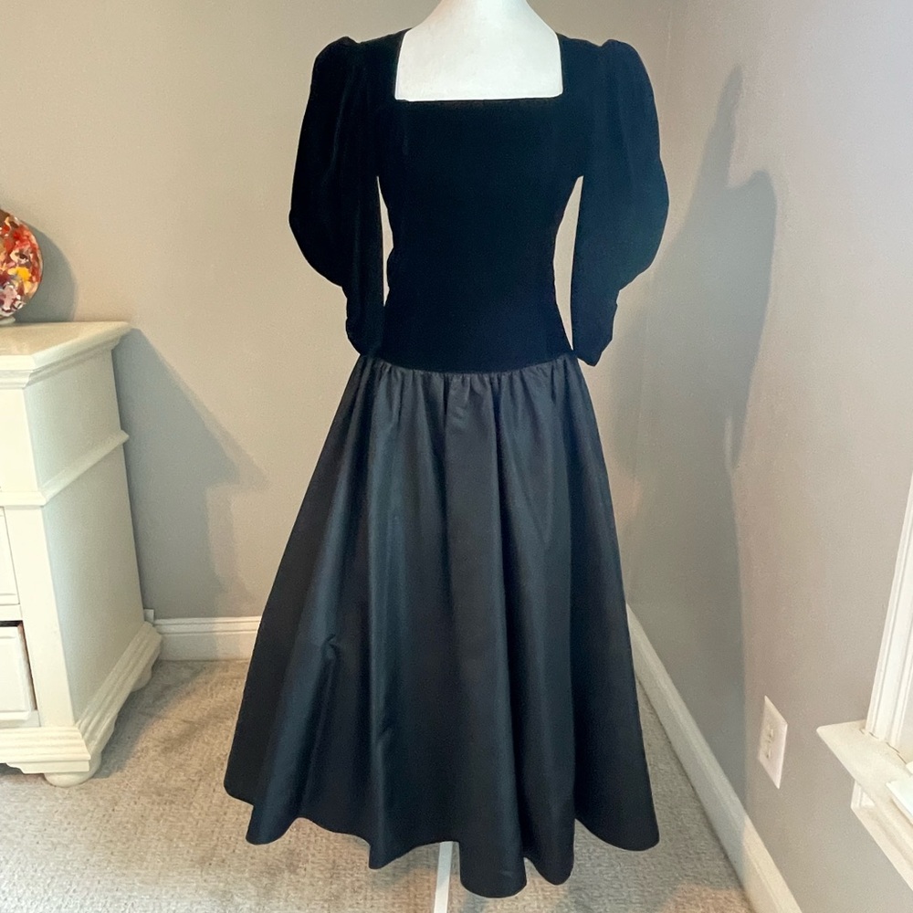 Gunne Sax Vintage Dropwaist Black Velvet Dress